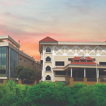 Ashirvad Lawns Hotel & Convention Centre Calecute Exterior foto